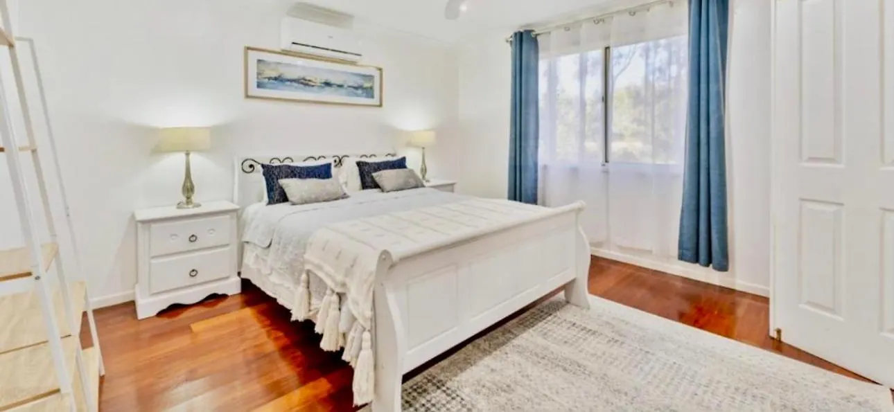 Hawstead 3Bed Country Cottage, Heart Of Redlands Thornlands 0*,  Australia